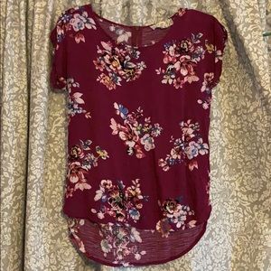 Women’s floral hi-low shirt